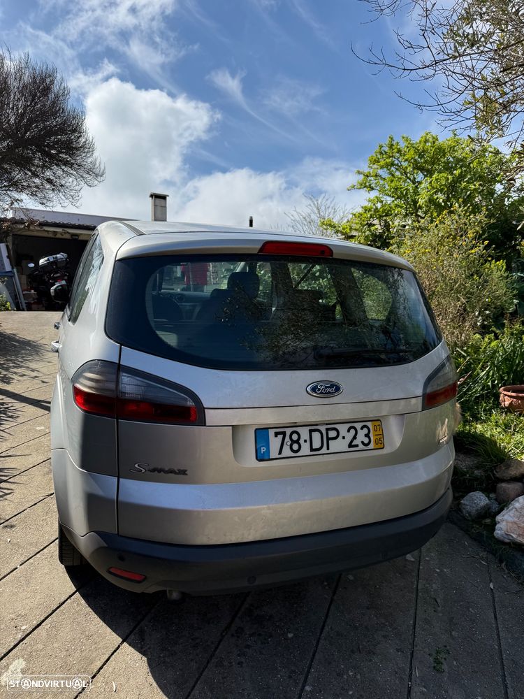 Ford S-Max 2.0 TDCi Titanium 7L - 2