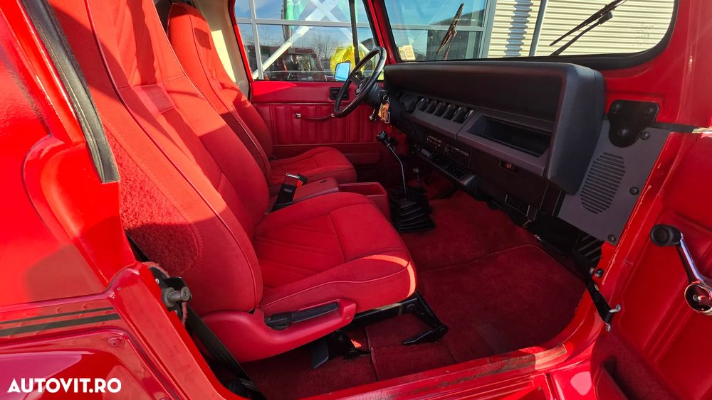 Jeep Wrangler - 16