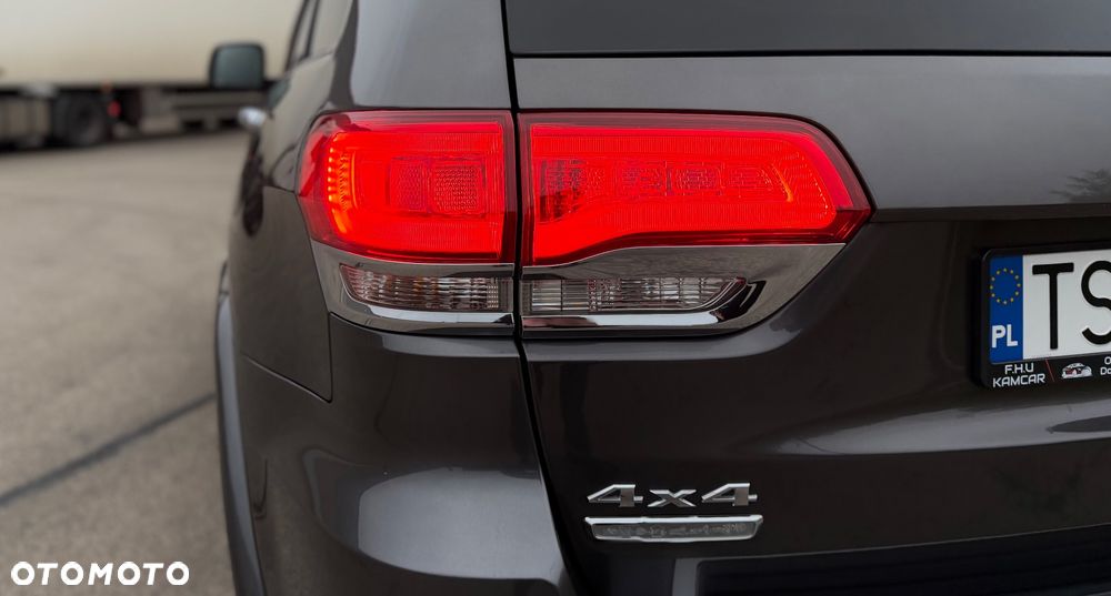 Jeep Grand Cherokee - 14
