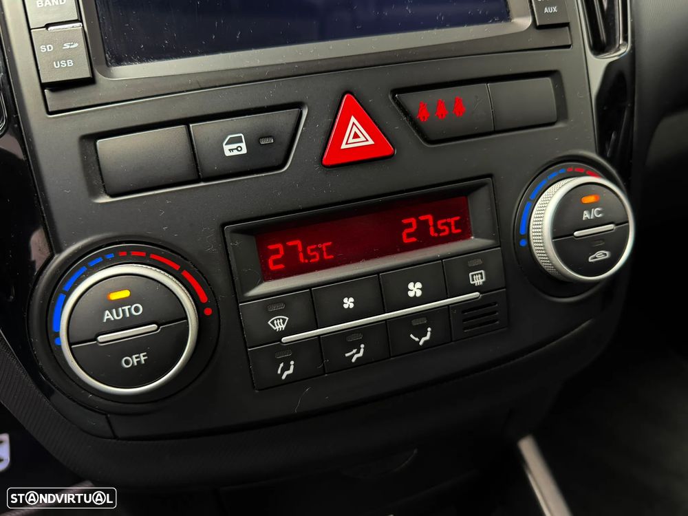 Kia Ceed SW 1.6 CRDi TX ISG - 17