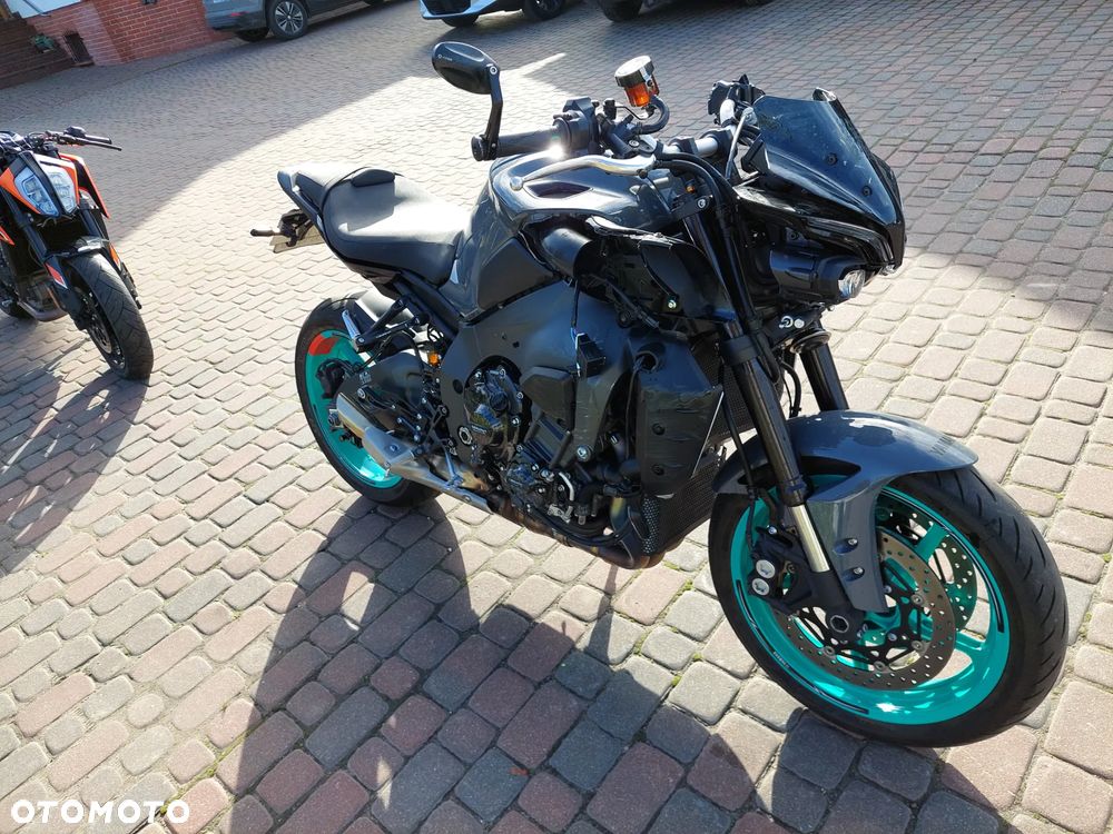 Yamaha MT - 7
