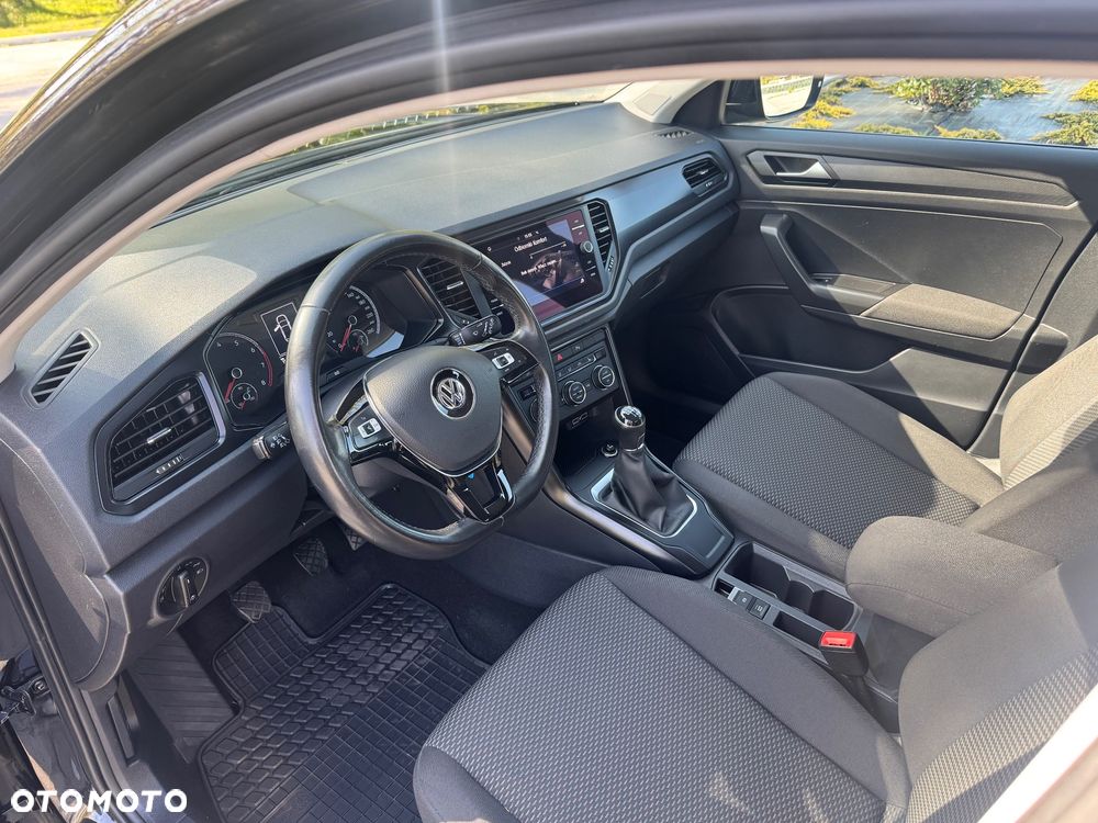 Volkswagen T-Roc - 11