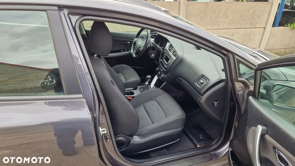 KIA CEED II 12- USZCZELKA KAROSERYJNA PRAWY PRZÓD - 1