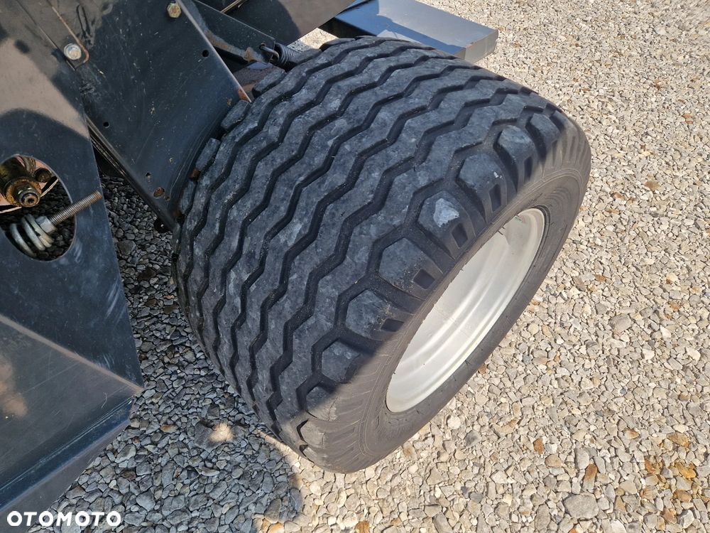 John Deere 570 - 16