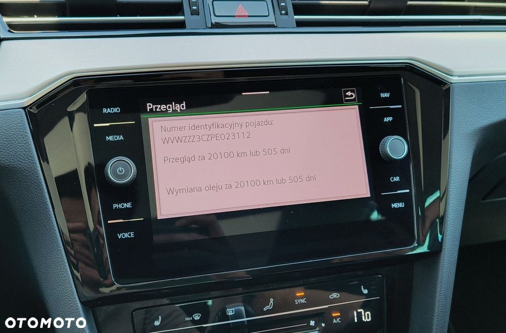 Volkswagen Passat Variant 2.0 TDI 4Mot Elegance DSG - 22