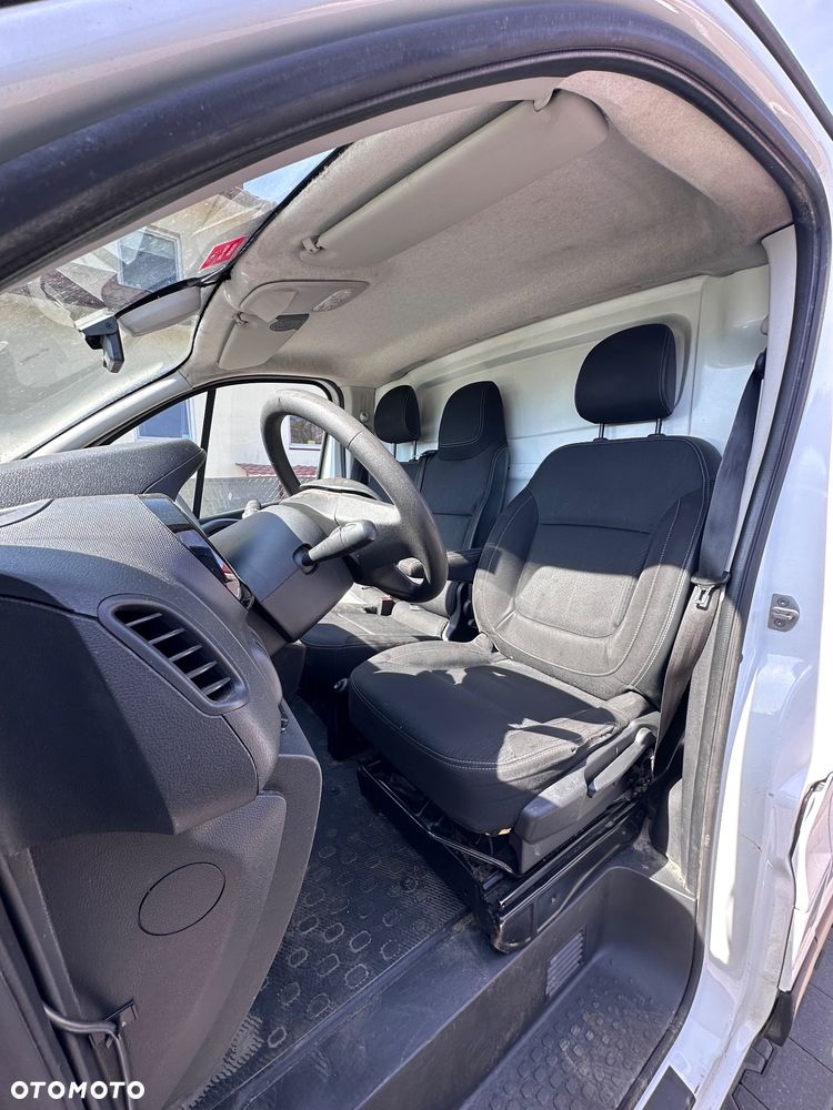 Renault Trafic - 13