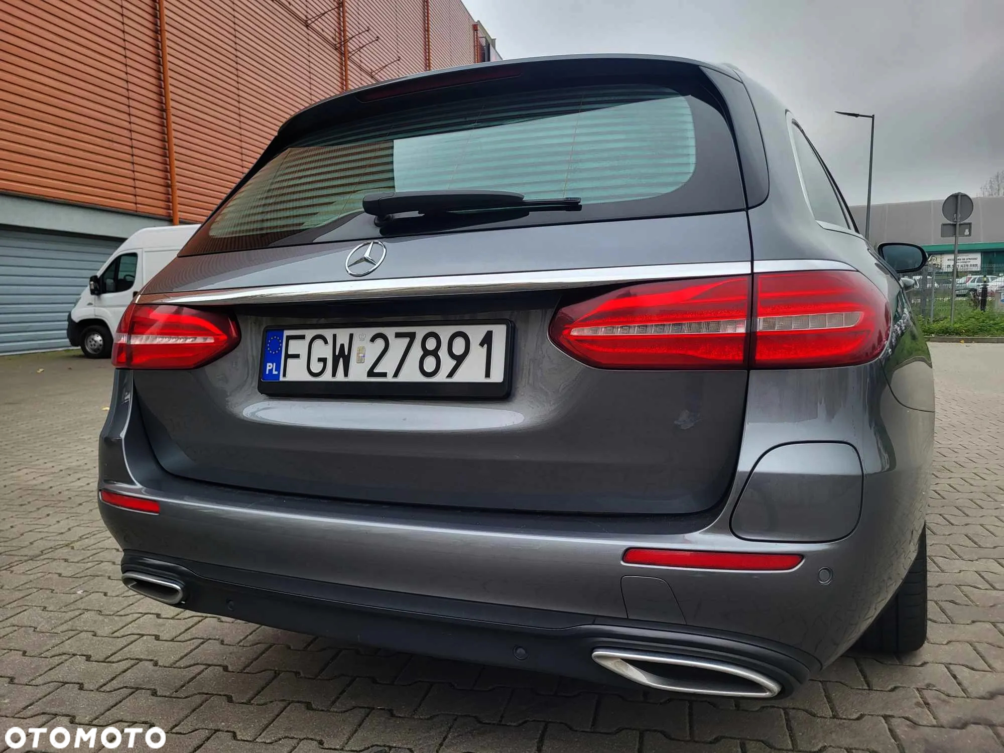 Mercedes-Benz Klasa E 300 de 9G-TRONIC - 21