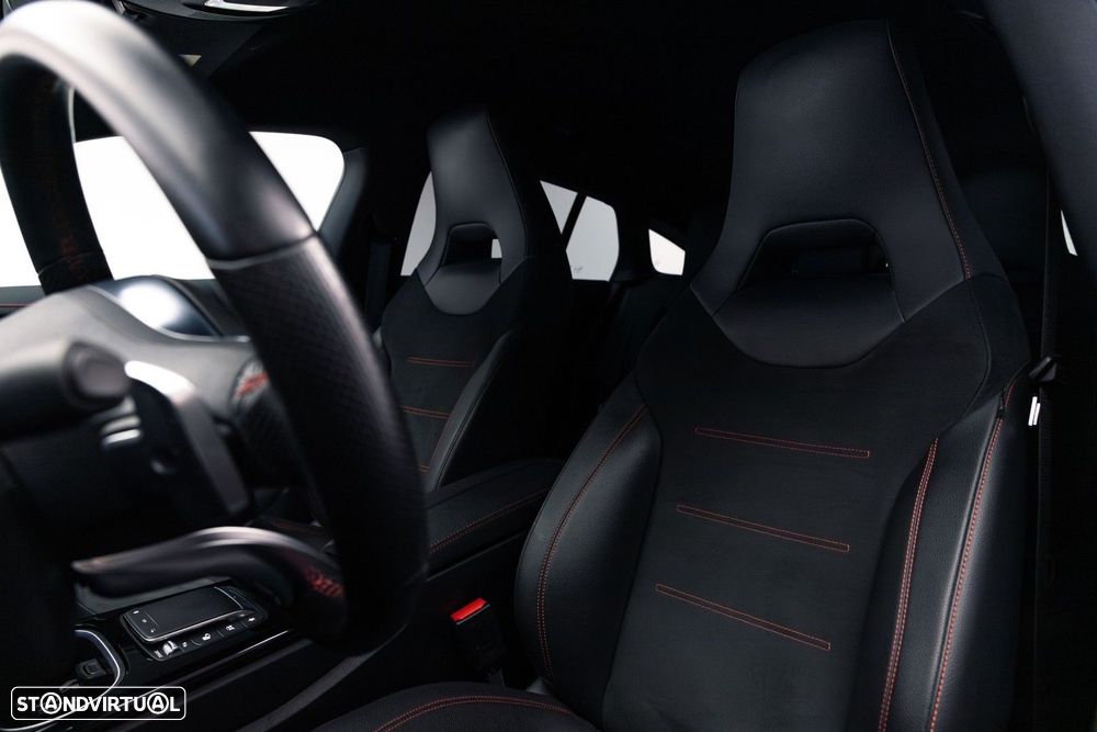 Mercedes-Benz CLA 250 e Shooting Brake AMG Line - 19