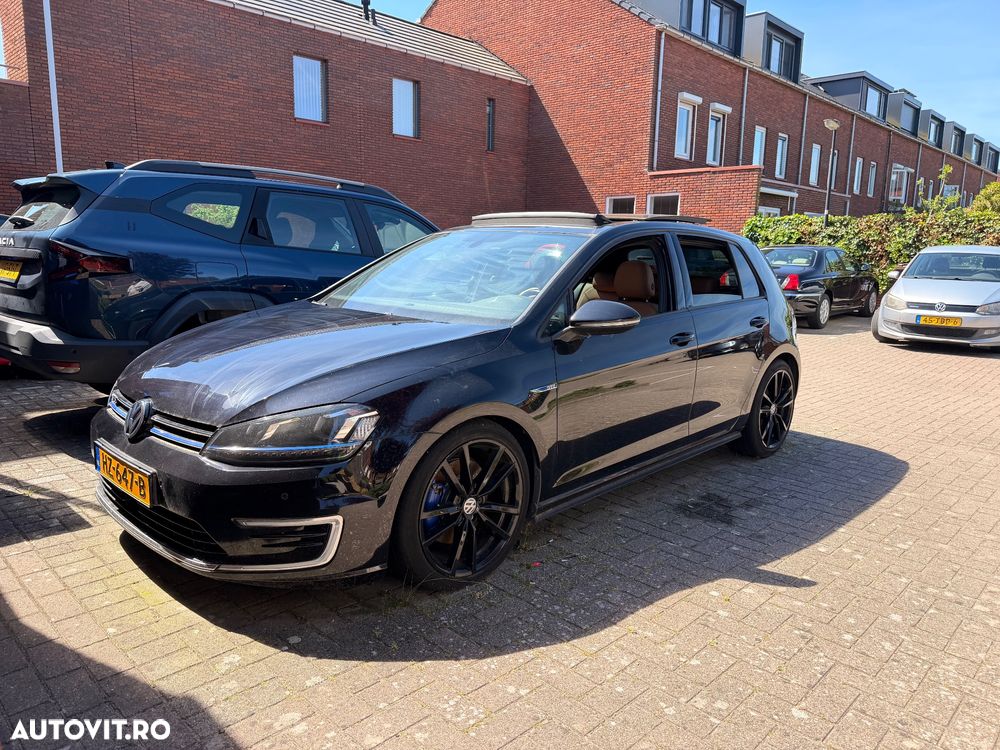 Volkswagen Golf Standard - 1