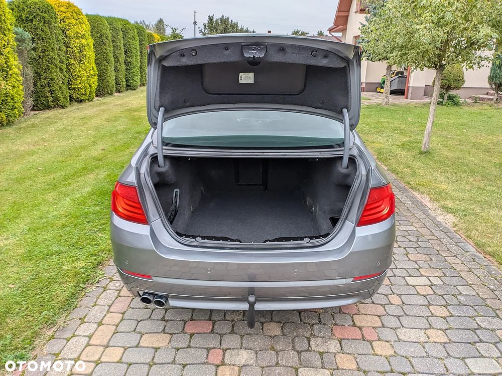 BMW Seria 5 520d - 14