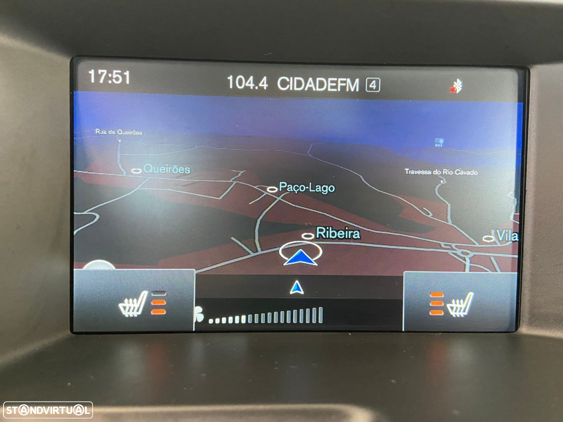 Volvo XC 60 2.0 D4 R-Design Momentum Geartronic - 13