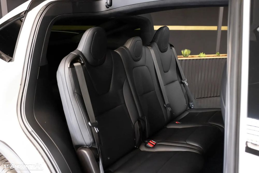 Tesla Model X Long Range - 40