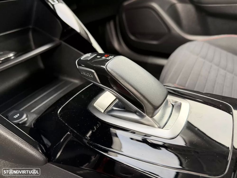 Peugeot e-2008 50 kWh Active - 27