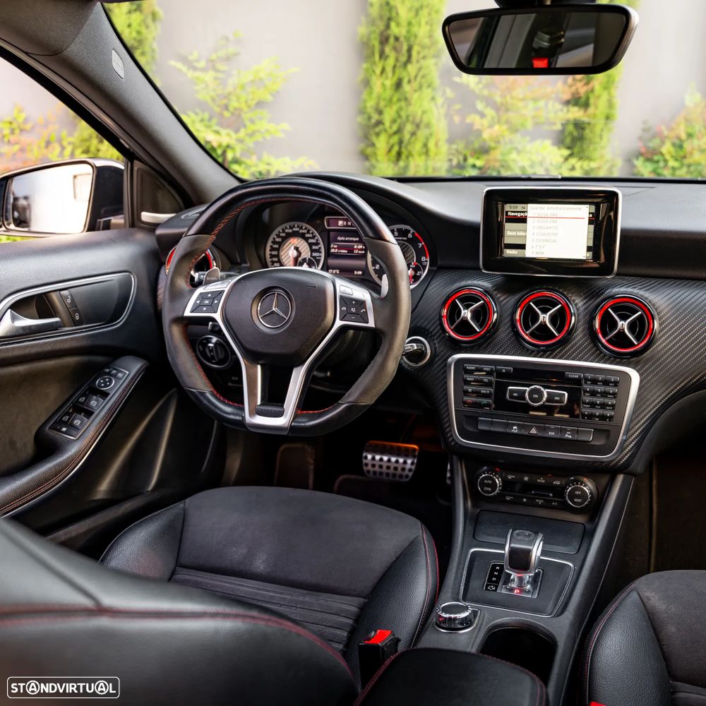 Mercedes-Benz A 45 AMG - 8