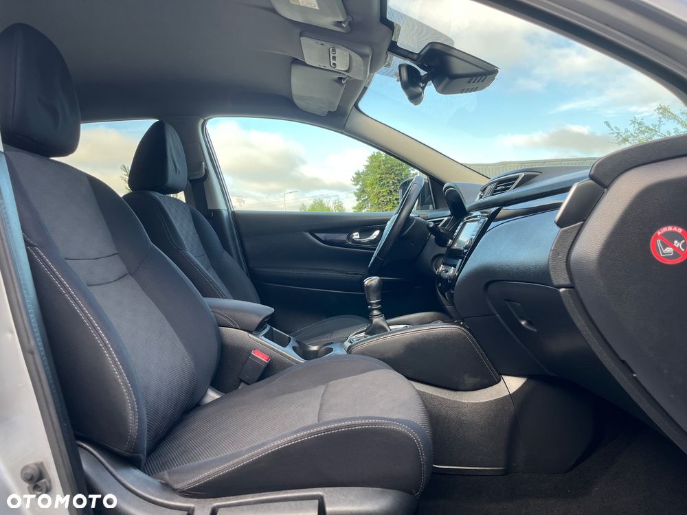 Nissan Qashqai 1.6 DIG-T N-Connecta - 21