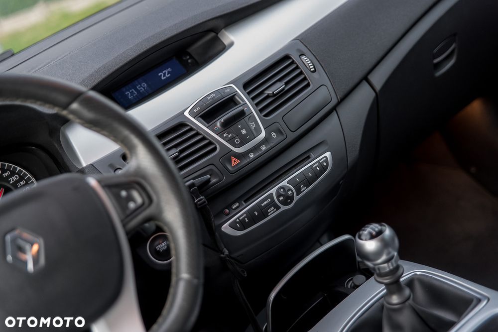 Renault Laguna 2.0 GT Turbo - 27