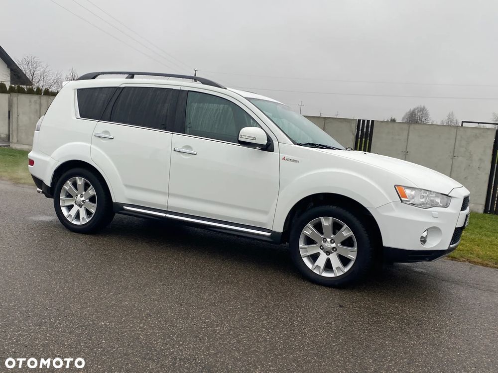 Mitsubishi Outlander 2.2 DI-D 4WD TC-SST XTRA - 4