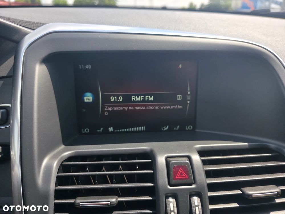 Volvo XC 60 D4 AWD Momentum - 19