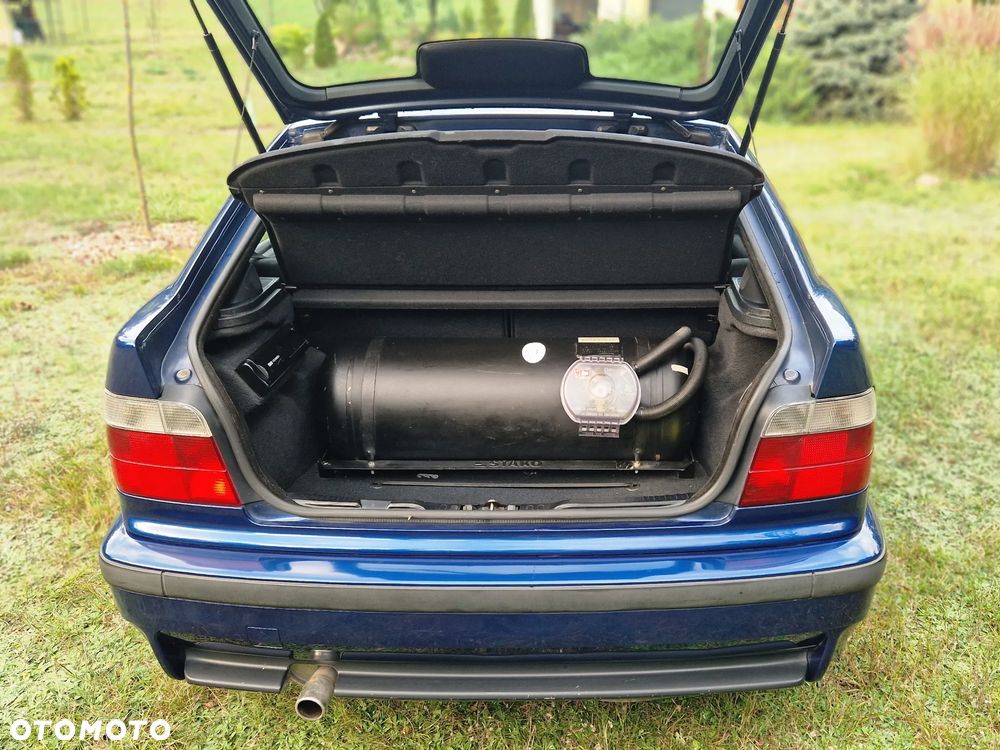 BMW Seria 3 318ti - 14