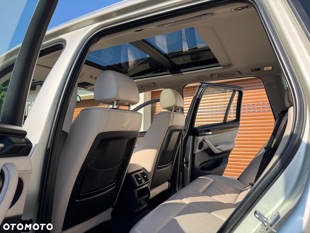 BMW X3 xDrive20d - 24