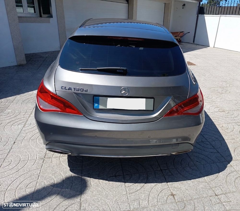 Mercedes-Benz CLA 180 d Shooting Brake Urban - 1