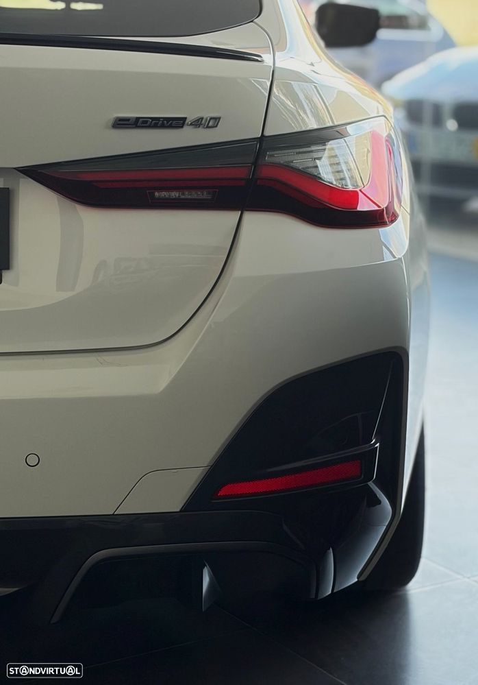 BMW i4 eDrive40 Pack Desportivo M Pro - 18