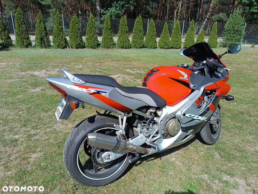 Honda CBR - 9