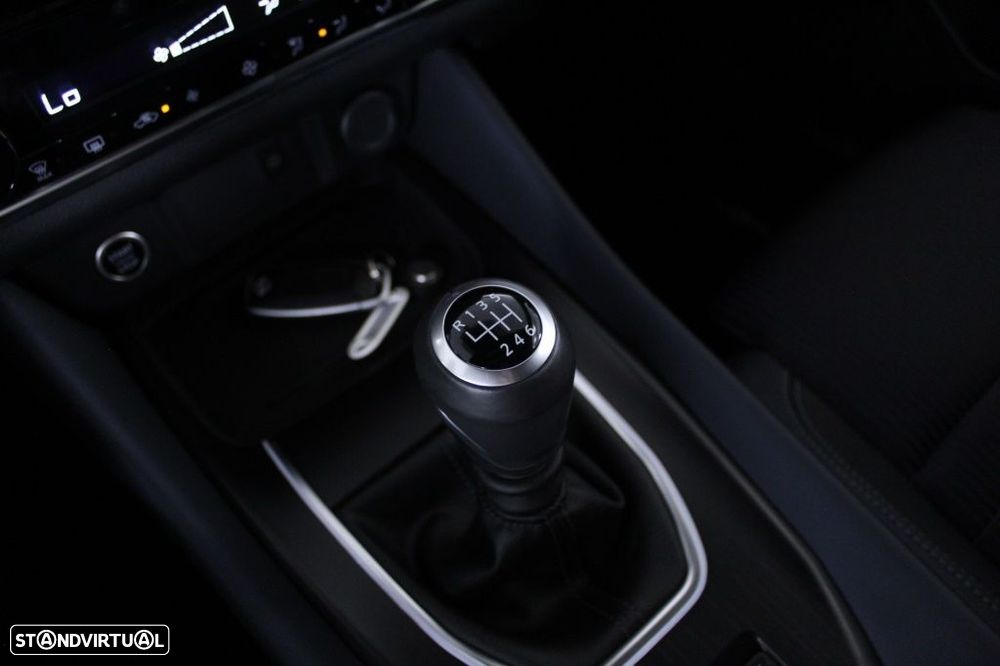 Nissan Qashqai 1.3 DIG-T Tekna SKY - 29