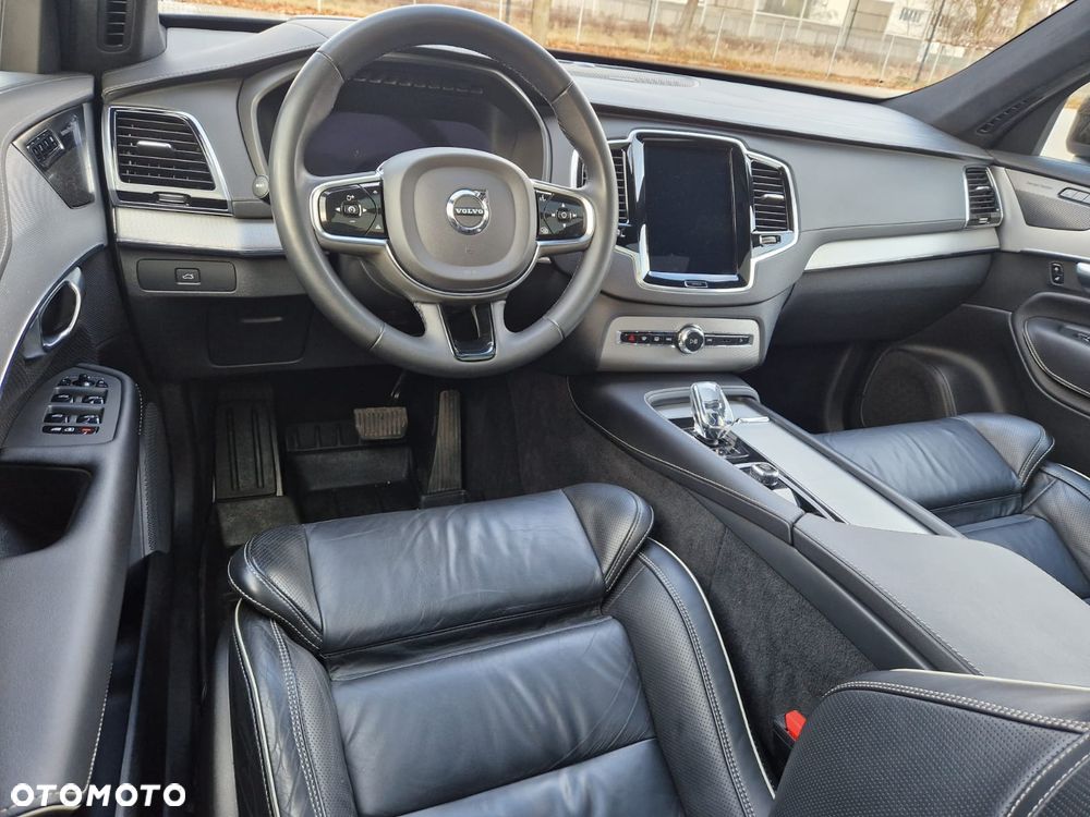 Volvo XC 90 B5 D AWD Ultimate Dark 7os - 36