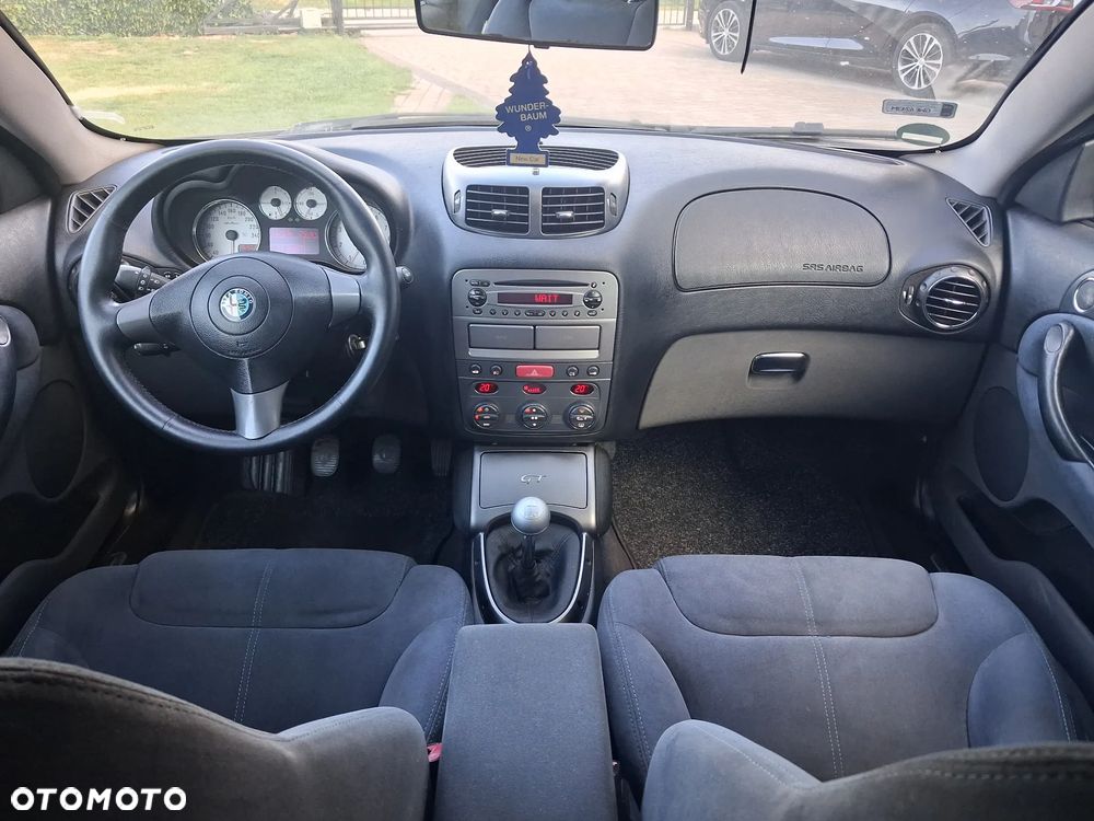 Alfa Romeo GT - 11