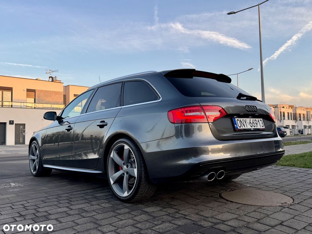 Audi A4 Avant 2.0 TDI DPF clean diesel S line Sportpaket - 12