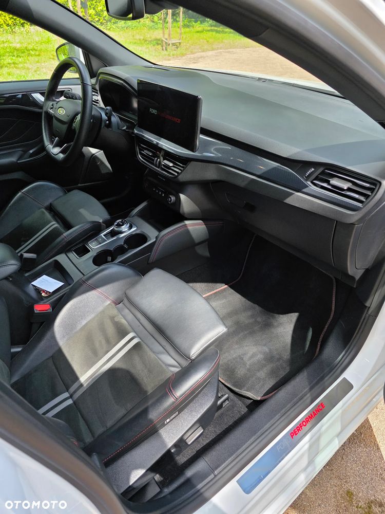 Ford Focus 2.3 EcoBoost ST - 40