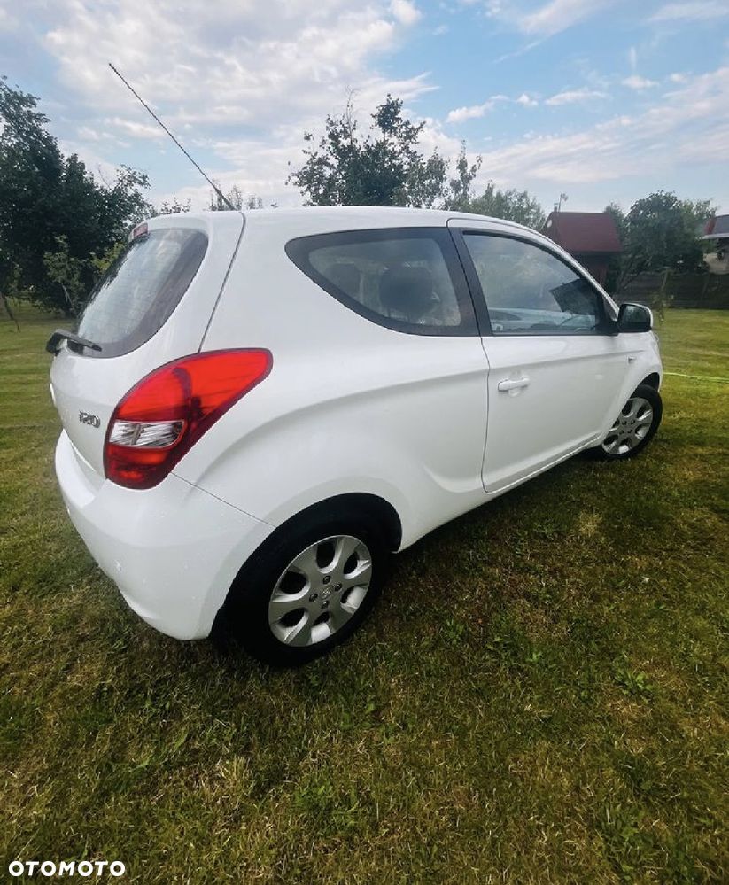 Hyundai i20 1.2 Classic + - 3
