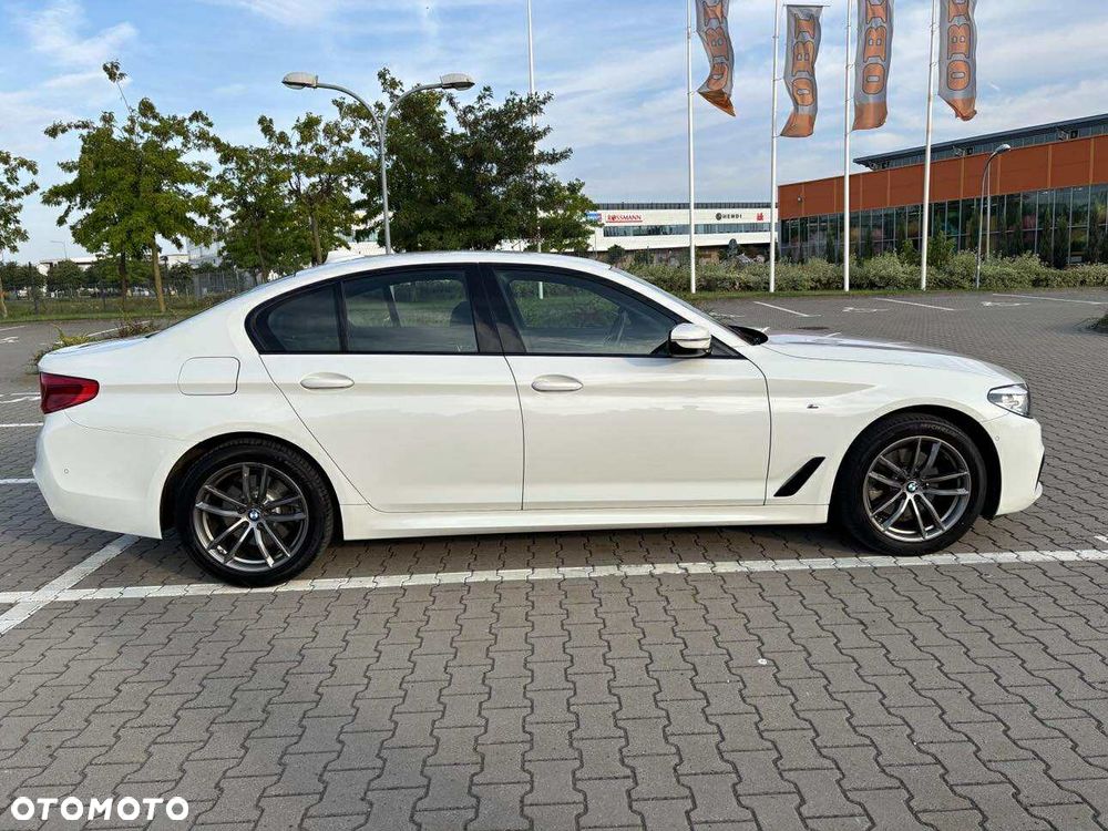 BMW Seria 5 518d M Sport - 8