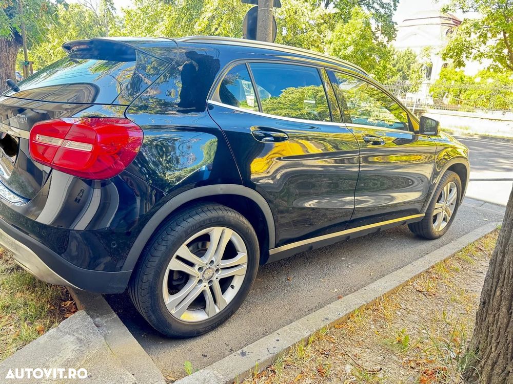 Mercedes-Benz GLA 180 - 6