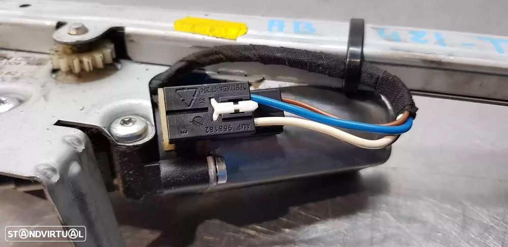 CINTO SEGURANÇA FRONTAL DIREITO MERCEDES-BENZ CLK DESCAPOTAVEL 2004 -2038600282 - 2