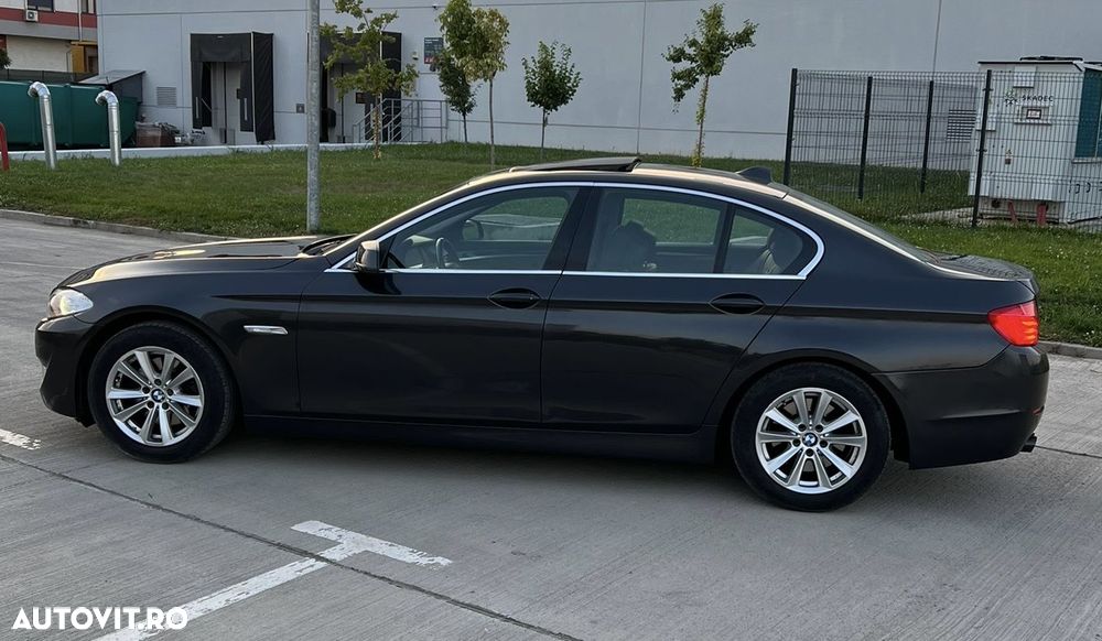 BMW Seria 5 523i Aut. - 7