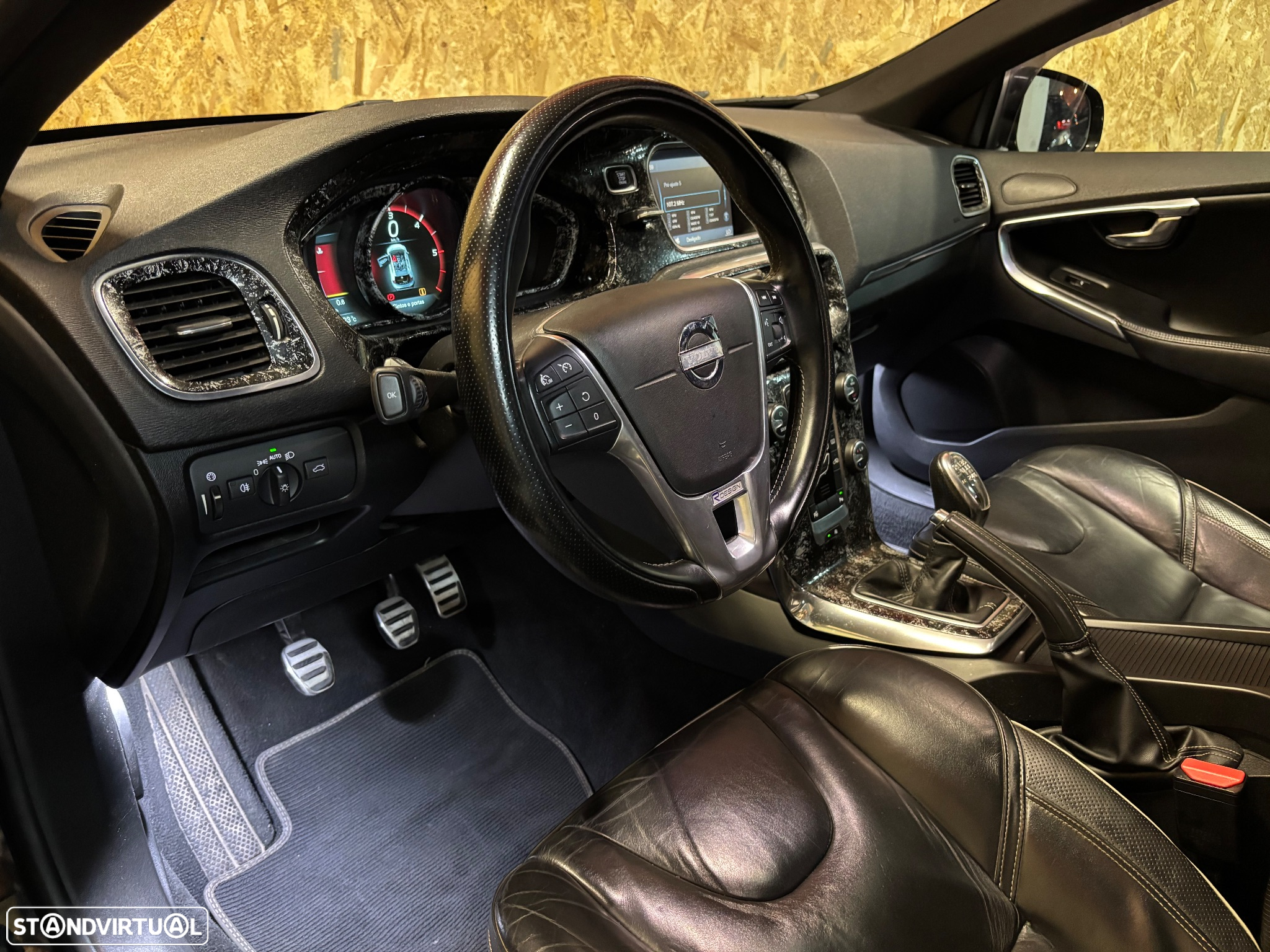 Volvo V40 1.6 D2 R-Design - 8