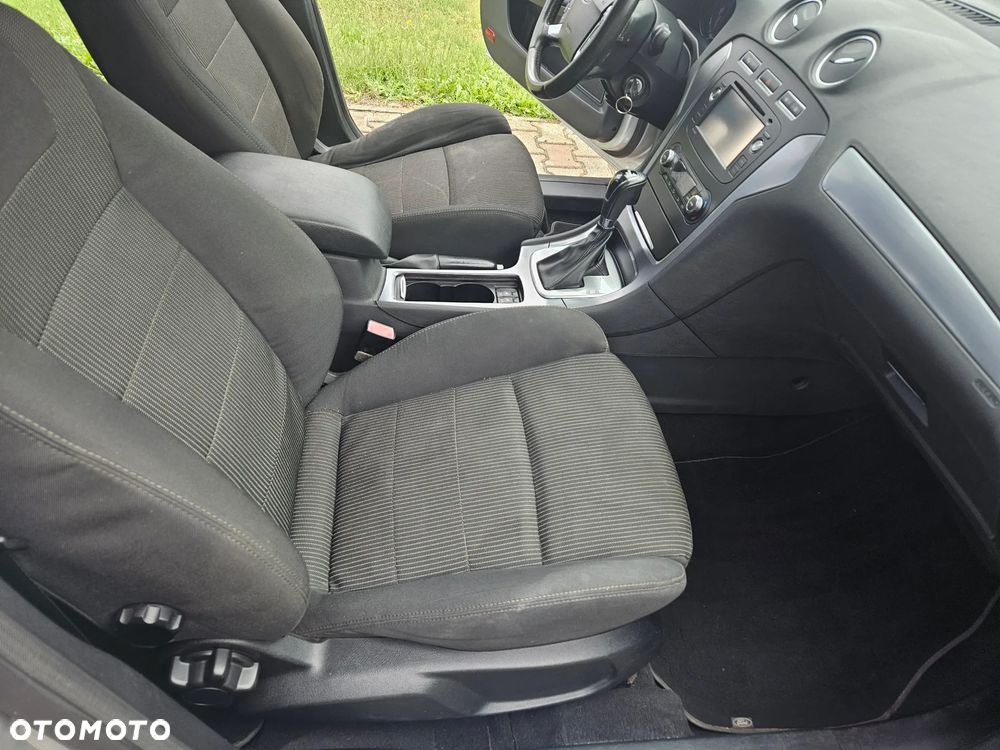 Ford Mondeo 2.0 SCTi Ghia - 15