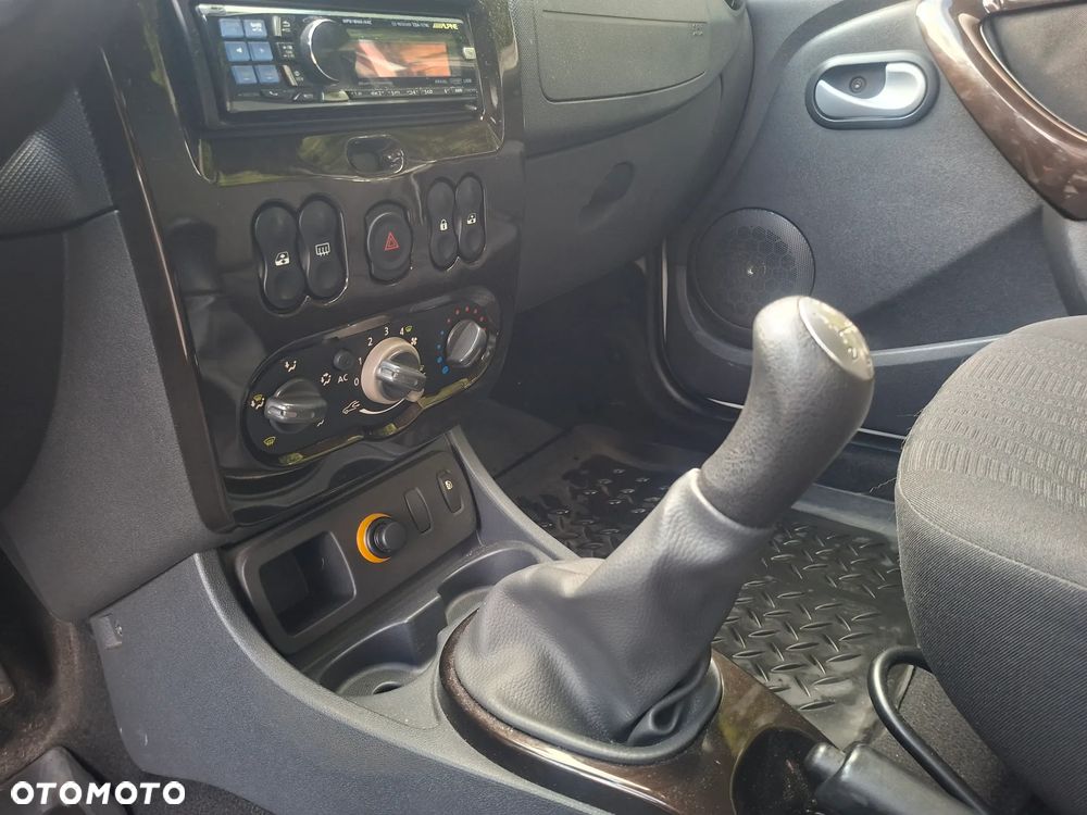 Dacia Duster 1.6 Laureate - 7