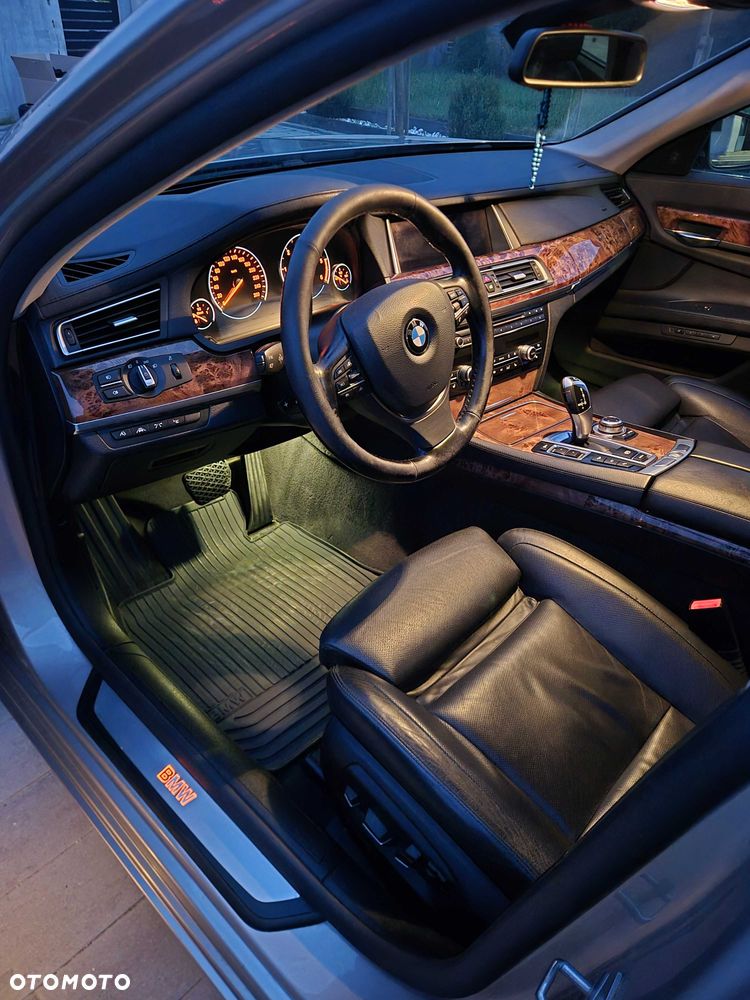BMW Seria 7 - 7