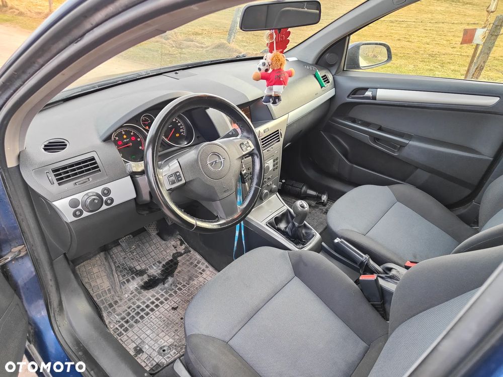 Opel Astra 1.9 CDTI Enjoy - 9