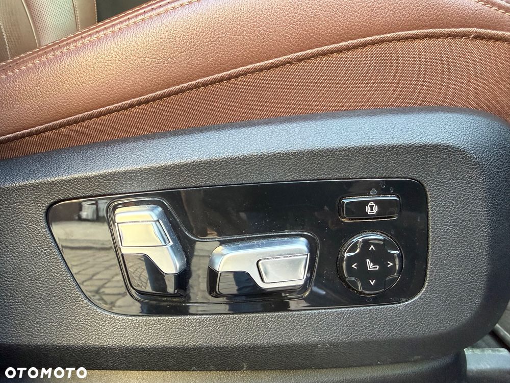 BMW X5 M M50d - 25