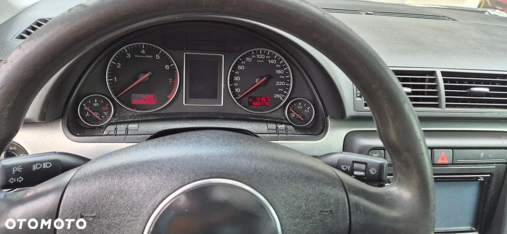 Audi A4 Limousine - 9