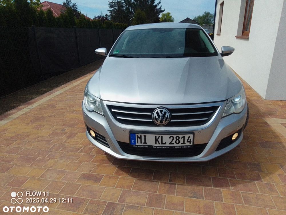 Volkswagen Passat - 4