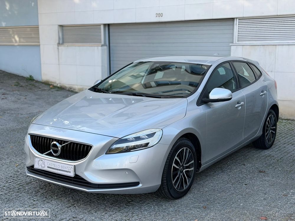 Volvo V40