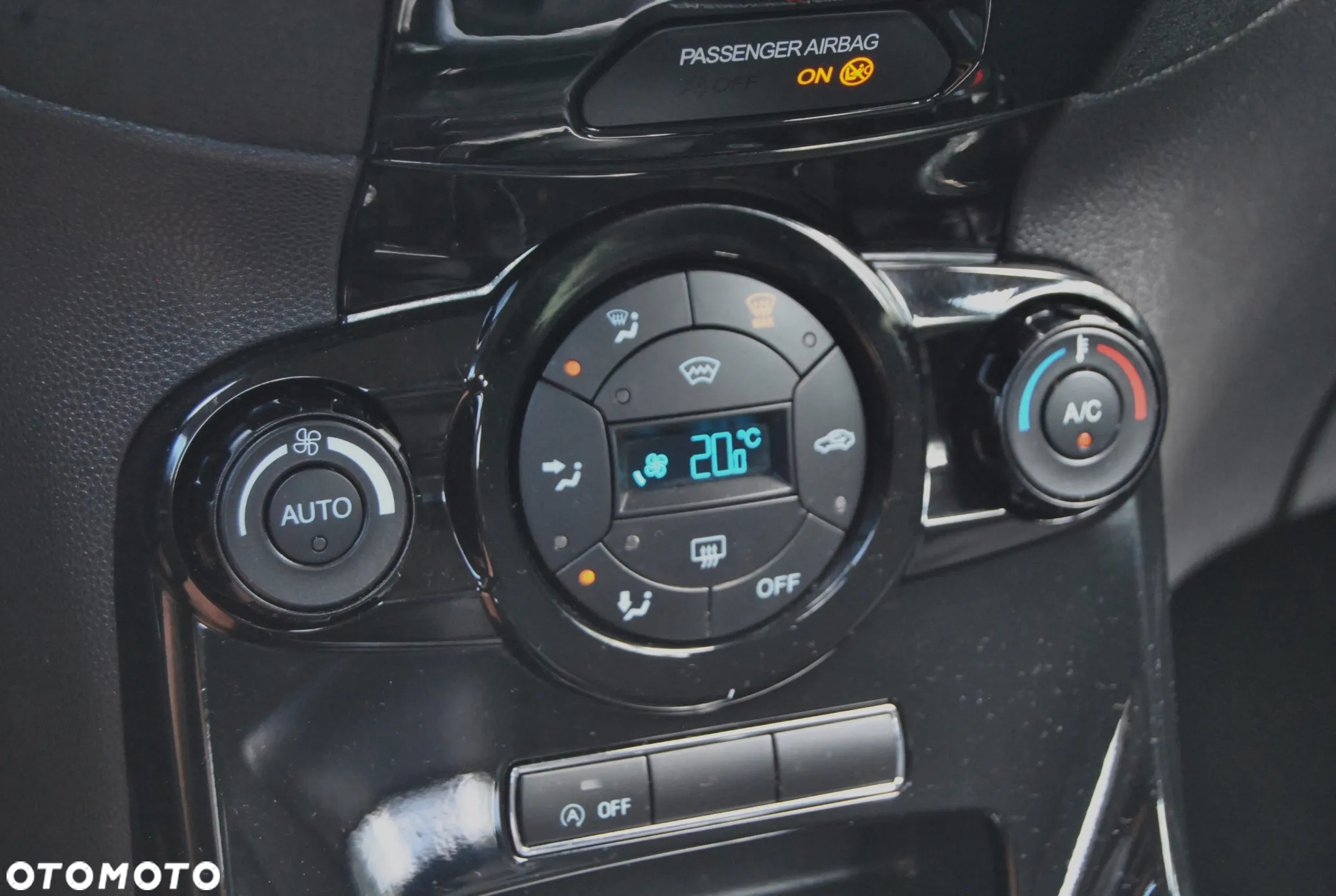 Ford Fiesta 1.0 EcoBoost Start-Stop Titanium - 12