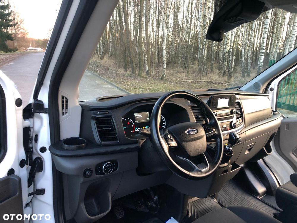 Ford Transit L2H3 VA Limited - 18