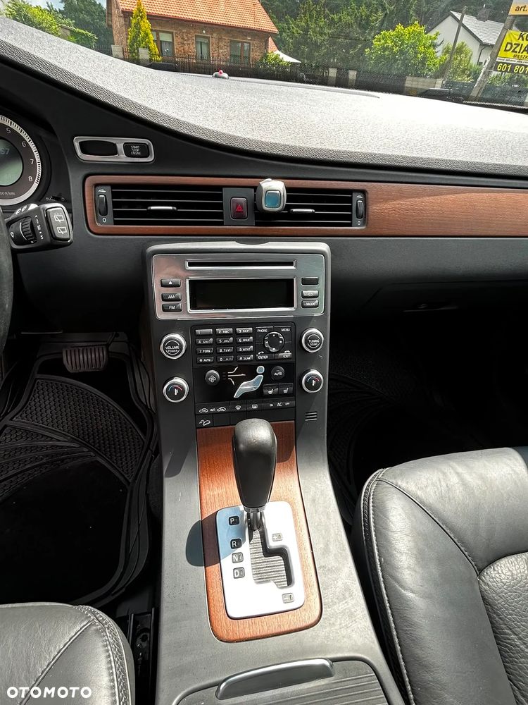 Volvo XC 70 - 3