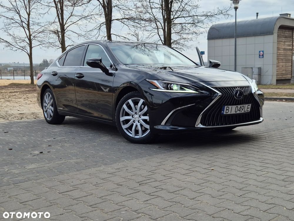 Lexus ES 300h Executive Line - 14